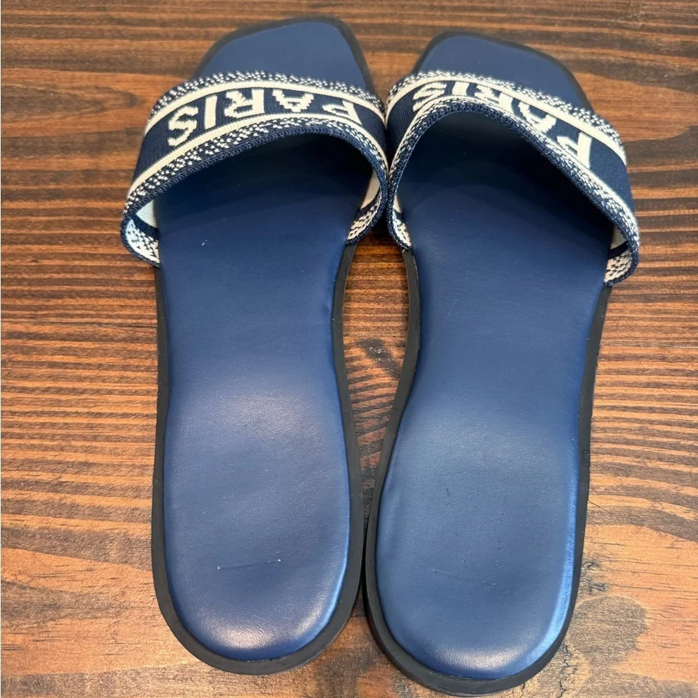Paris Logo Slides Size 9 Navy Preppy Coastal Euro Summer Sandals Nicole Miller